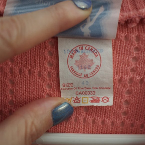 🌹 2/$20, 3/$28 Vintage bell sleeve pink knit sweater - Picture 2 of 11